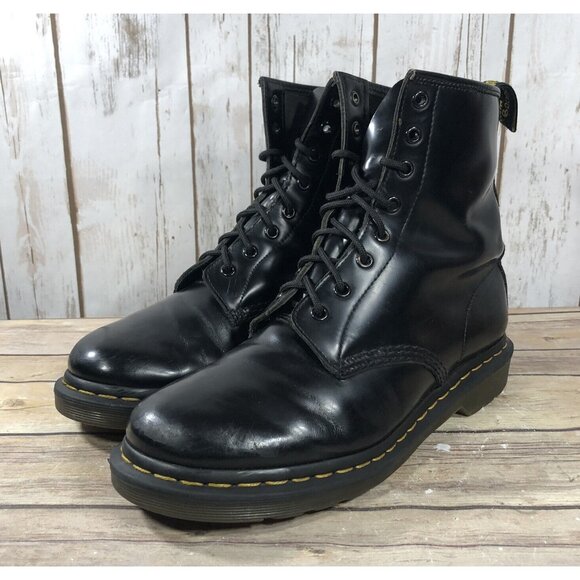 Dr. Martens Patent Leather Combat 8 Eye Boots Womens Size 10 Lace Up Shiny - Picture 1 of 12